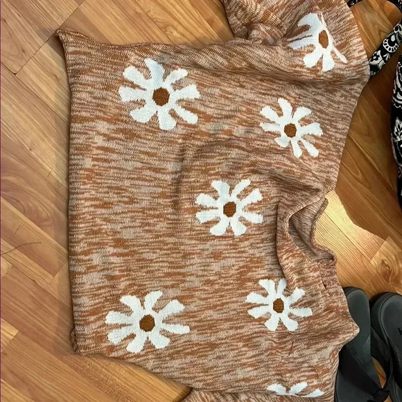 Floral Knit Sweater - Orange and White - Picture 1 of 3